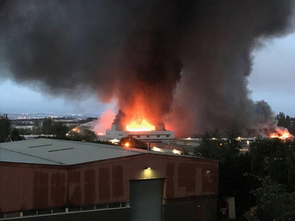 Fire and smoke seen at Glasgow fruit market, Scotland, on 17 August 2017