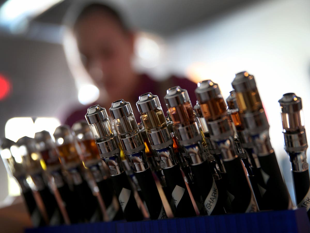 Vaper gets double lung transplant after contracting parainfluenza