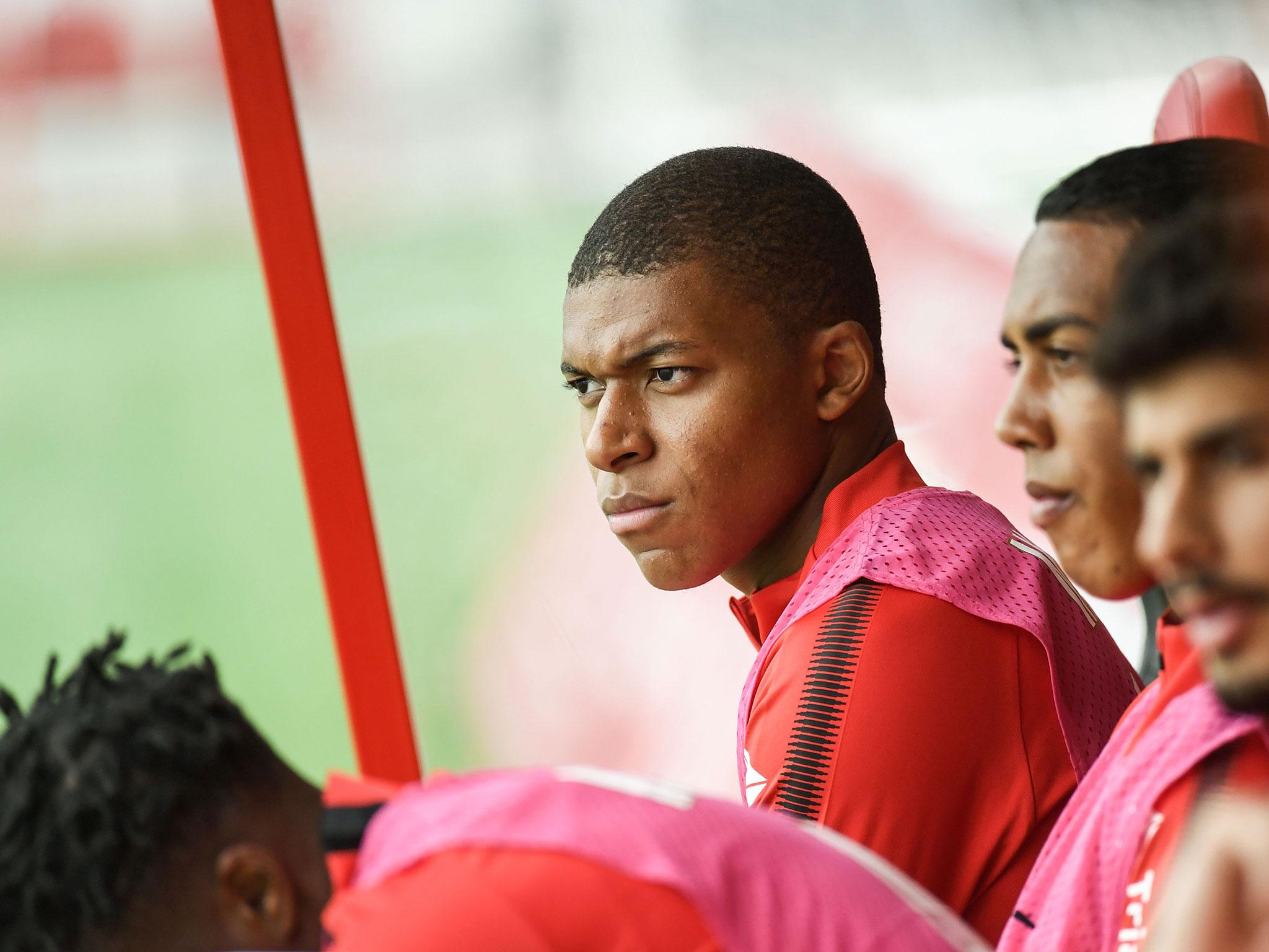 Kylian Mbappe finds himself in a similar position to the original Ronaldo and Michael Owen during their youth days