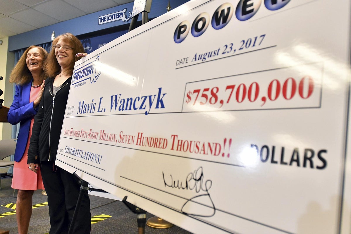 Powerball jackpot winner claims $758m and immediately quits job | The ...