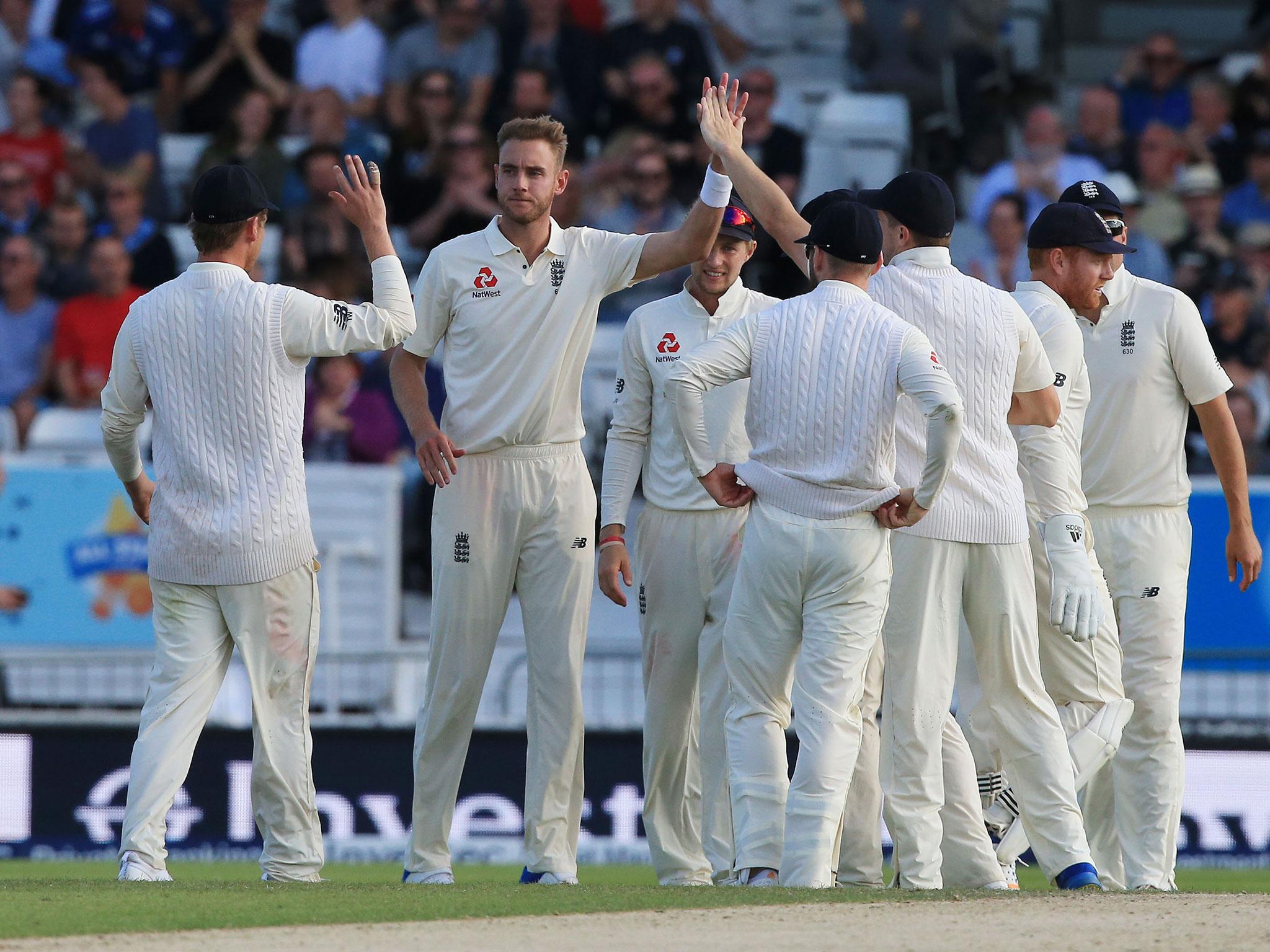 &#13;
Broad eventually got Brathwaite in the evening session (Getty)&#13;