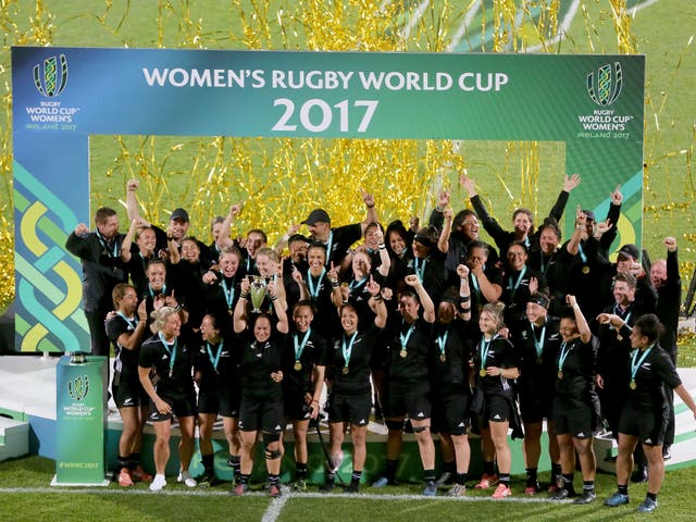 New Zealand celebrate winning the Women's Rugby World Cup