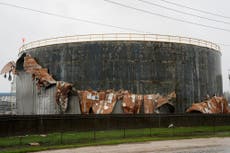 Hurricane Harvey sends US fuel prices high as Gulf oil refineries shut