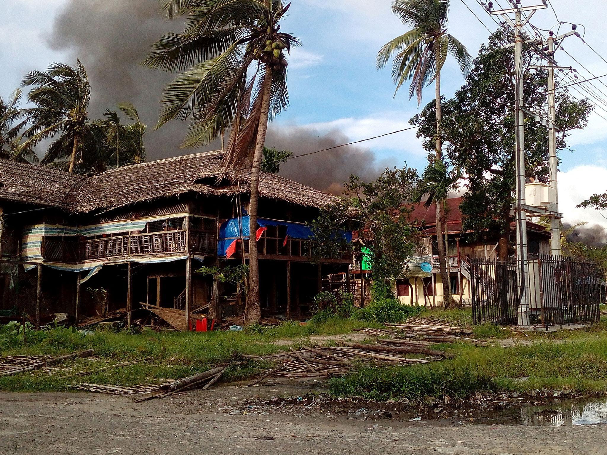 Rohingya Muslim villages burned by Burmese army The