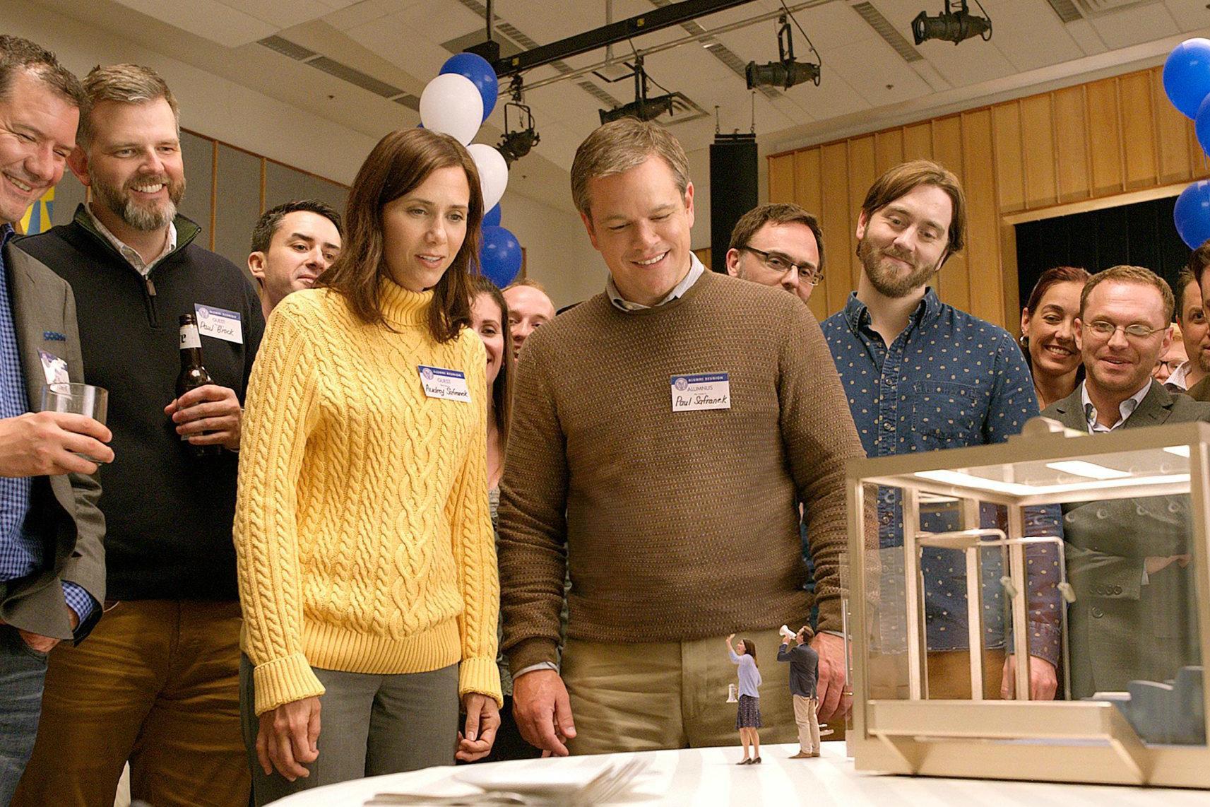 For Kristen Wiig and Matt Damon, big things come in extremely small packages