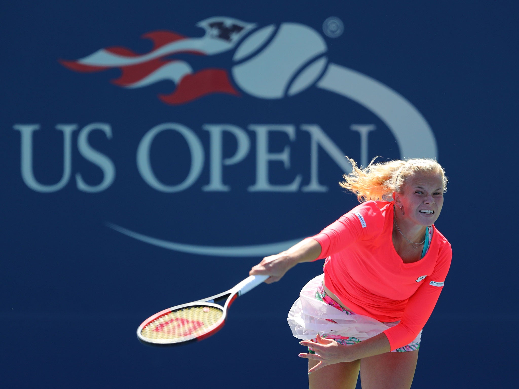 Siniakova took the second set after winning the tie-break 7-5