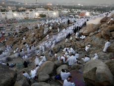 Two million Muslims gather at Mount Arafat for hajj pilgrimage