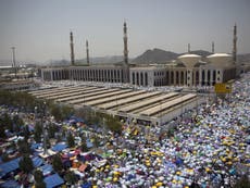 US Muslims fear Trump's travel ban will stop them returning from Hajj