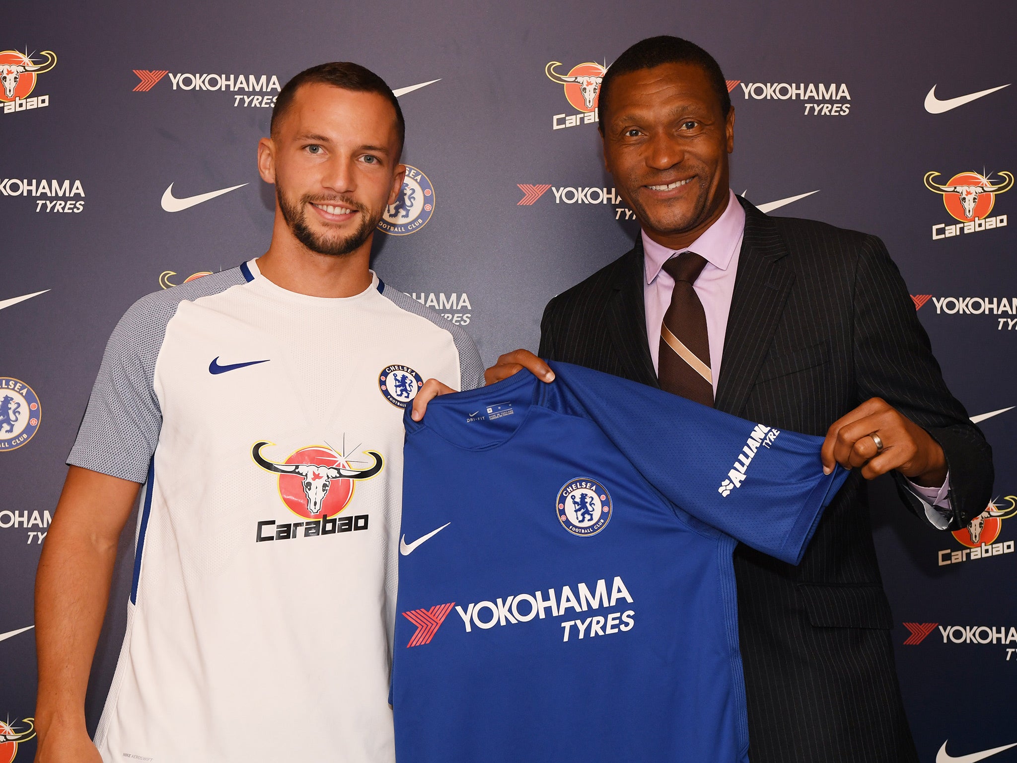 Emenalo poses with new signing Drinkwater