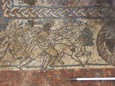 Archaeologists find rare Roman mosaic in Berkshire