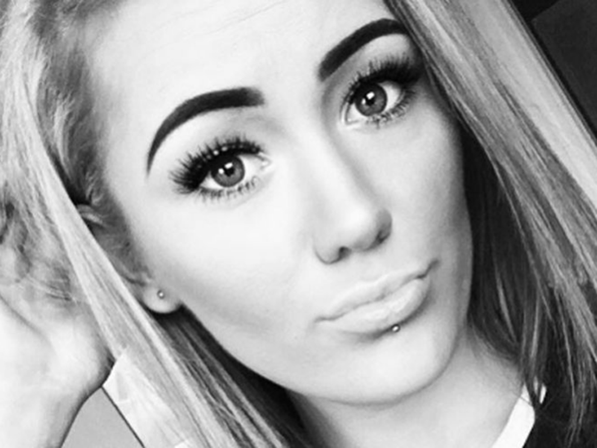 Young Mother Kills Herself Over Fake Tinder Account In Her Name The Independent The Independent