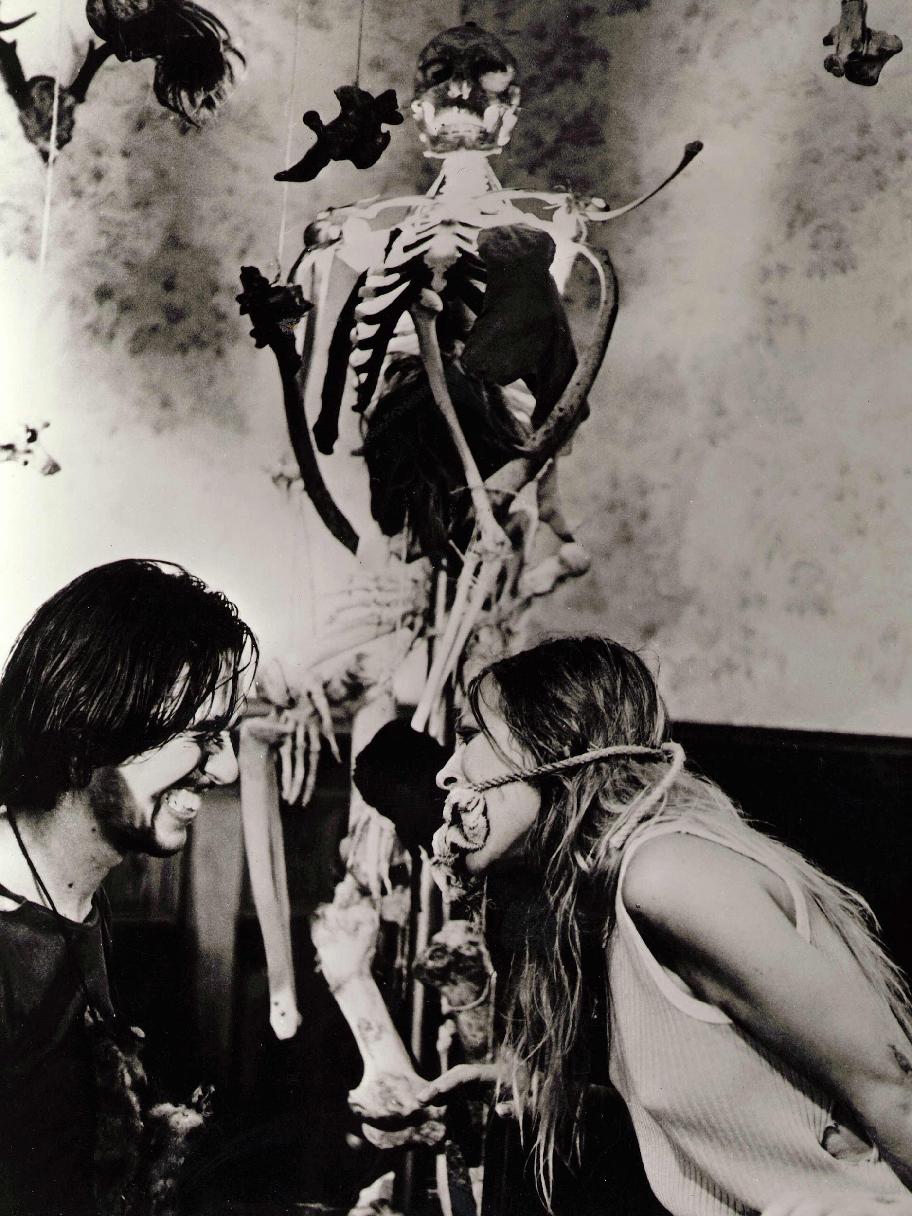 Edwin Neal as Hitchhiker and Marilyn Burns as Sally in ‘The Texas Chainsaw Massacre’