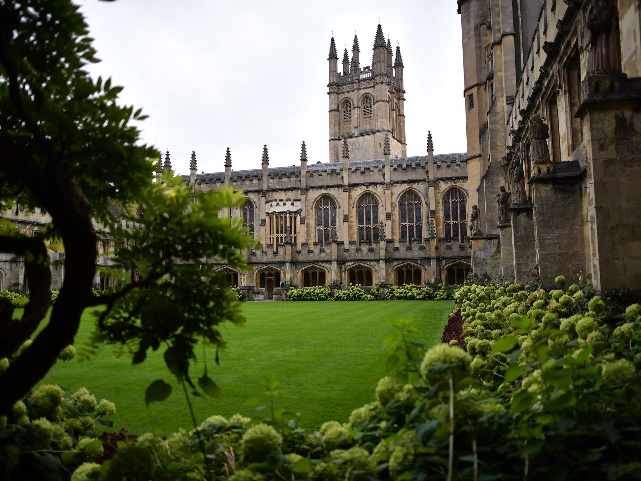 Women were unable to become full members of Oxford University and graduate until 1920