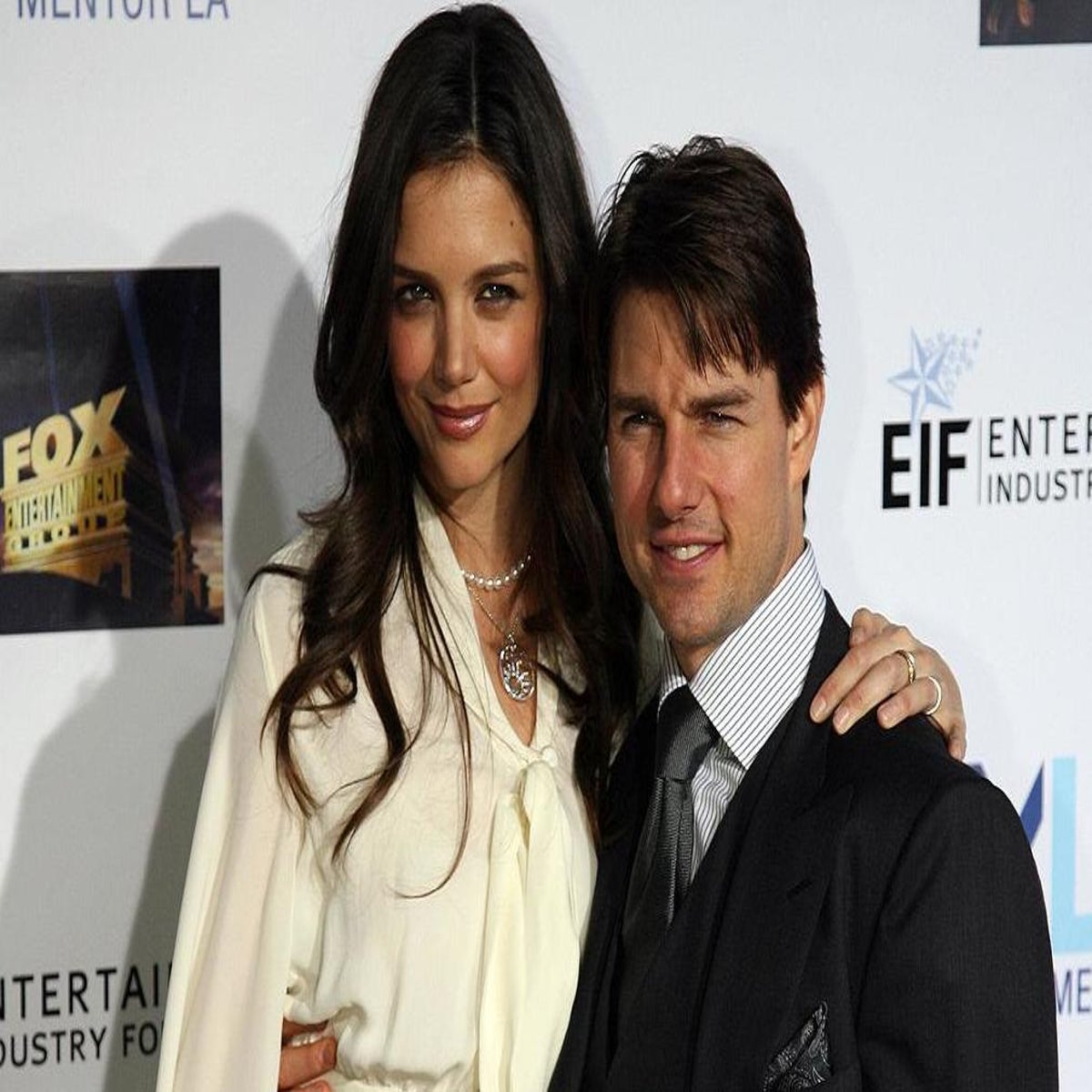 https://static.independent.co.uk/s3fs-public/thumbnails/image/2017/09/08/12/tom-cruise-katie-holmes-short-man.jpg?width=1200&height=1200&fit=crop