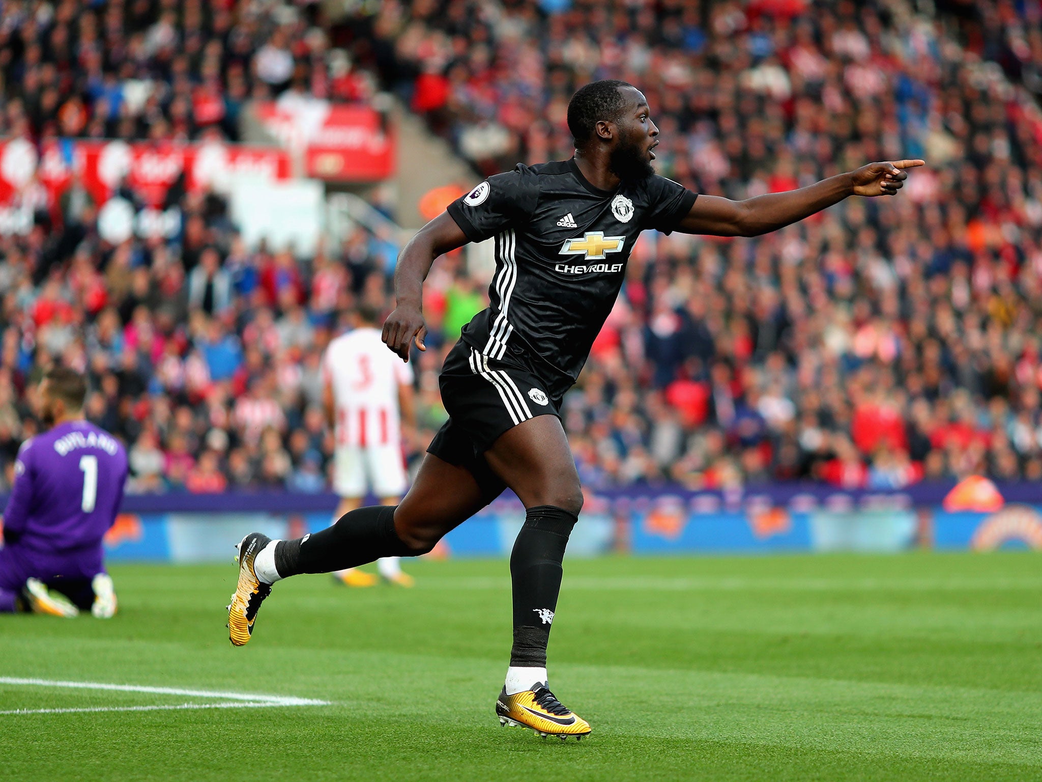 Lukaku looked to have secured United all three points