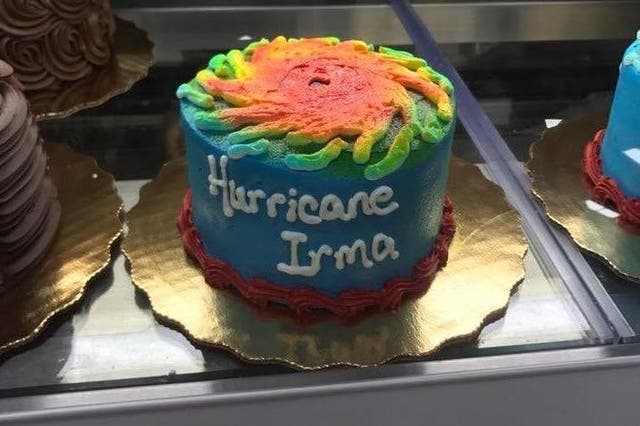 Some Twitter users think that the cakes are a show of typical Floridian humour