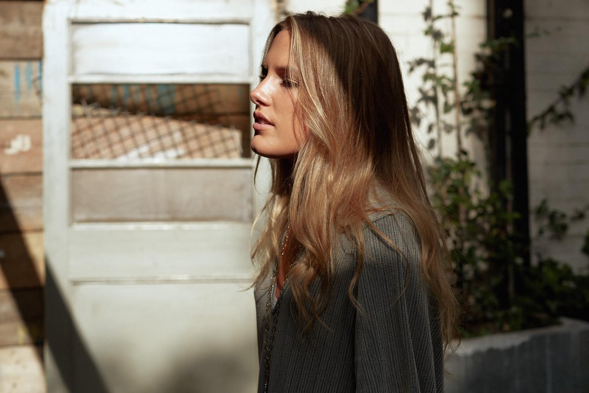 Alex Maxwell shares new track 'Let Go' - premiere | The Independent ...