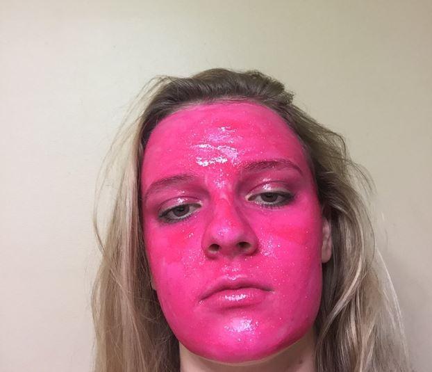This Woman Painted Her Face And Regretted It Immediately Indy100