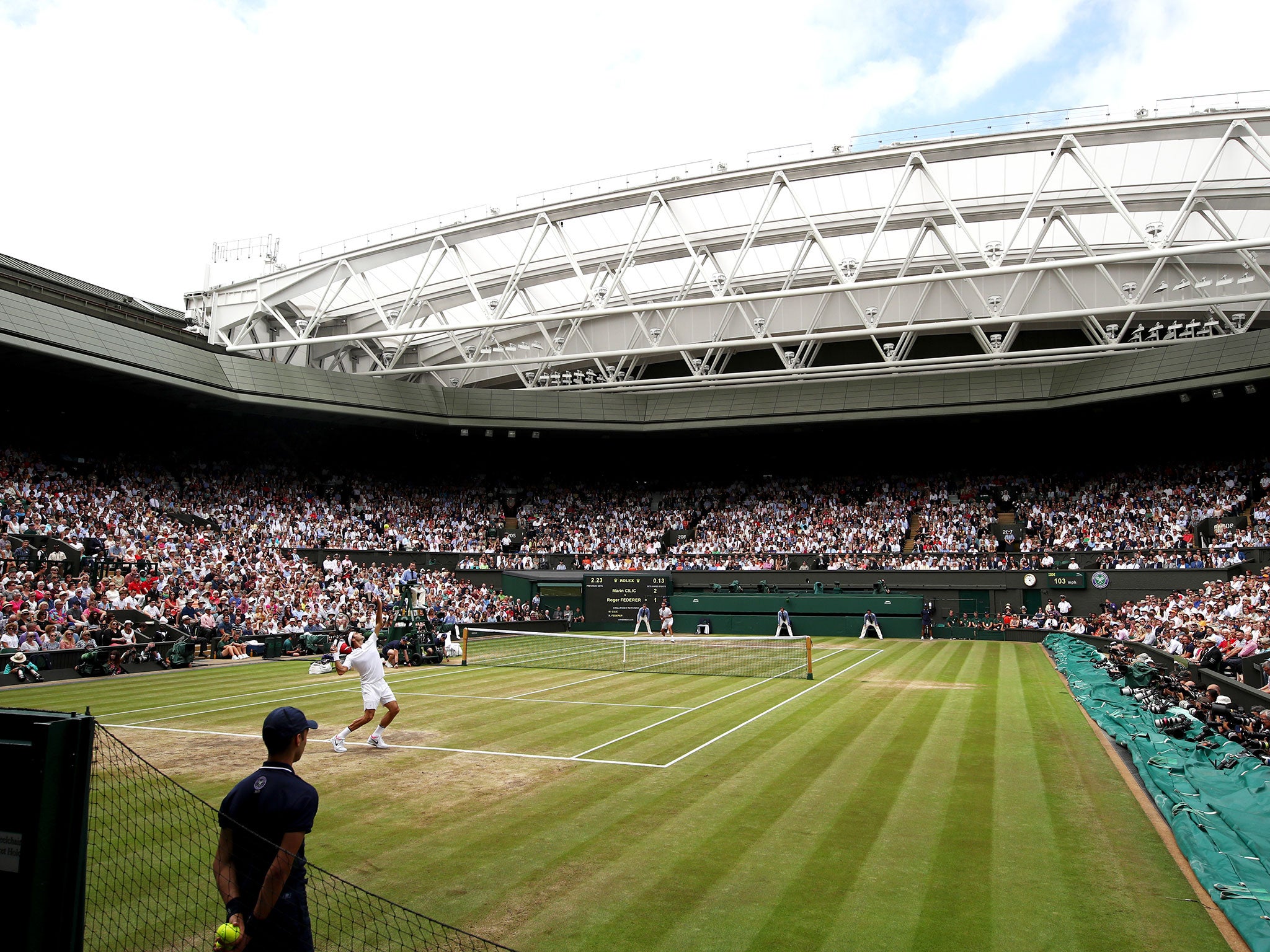 Wimbledon currently doesn't allow fans to move freely in and out of its stadiums during matches