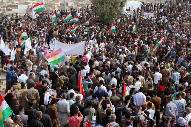 Supporters of Kurdish independence gather in Kirkuk ahead of next week’s planned referendum
