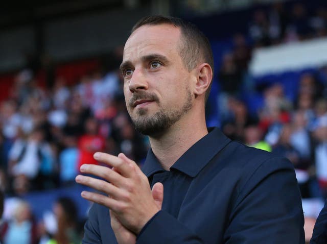 Mark Sampson is set to leave his role as England manager