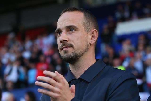 Mark Sampson is set to leave his role as England manager