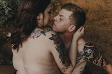 Woman’s empowering photoshoot with her fiancé goes viral