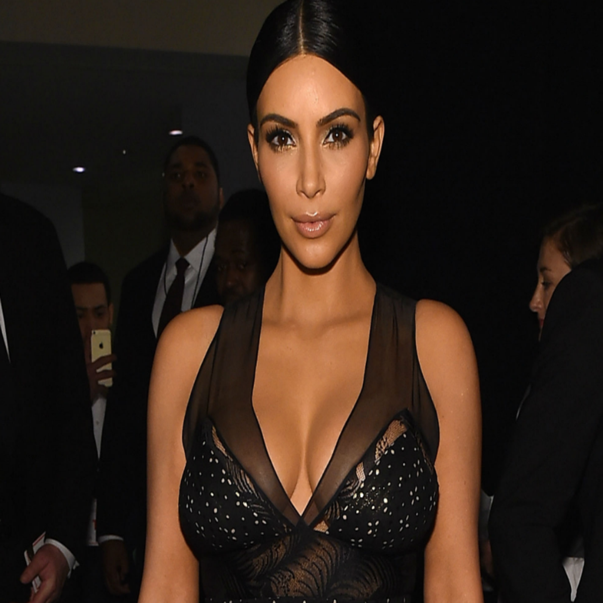 https://static.independent.co.uk/s3fs-public/thumbnails/image/2017/09/22/10/kim-k-2.png?width=1200&height=1200&fit=crop