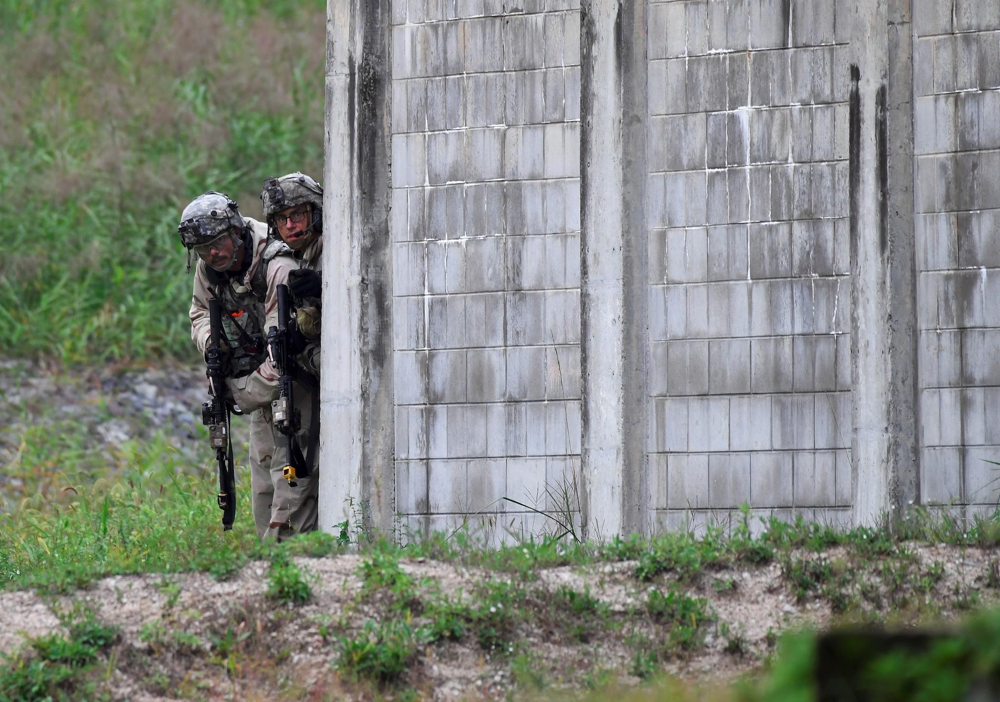 US soldiers participate in a South Korea-US combined arms collective training exercise at the US army's Rodriguez shooting range in Pocheon, about 70 km northeast of Seoul near the heavily-fortified border with North Korea on September 19, 2017