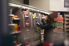 UK retailers cut jobs at fastest rate since 2008