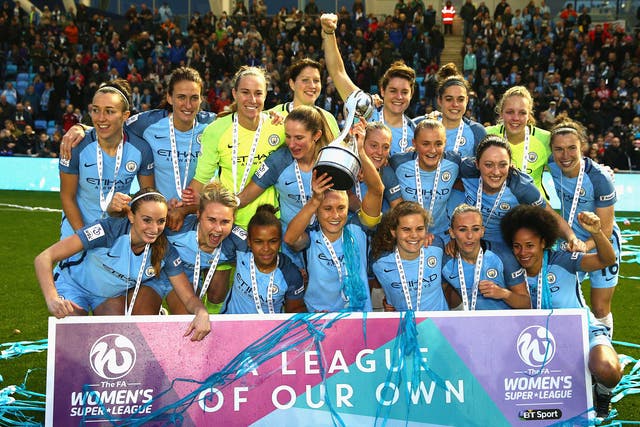 Manchester City celebrate after winning the Women's Super League 1 in 2016