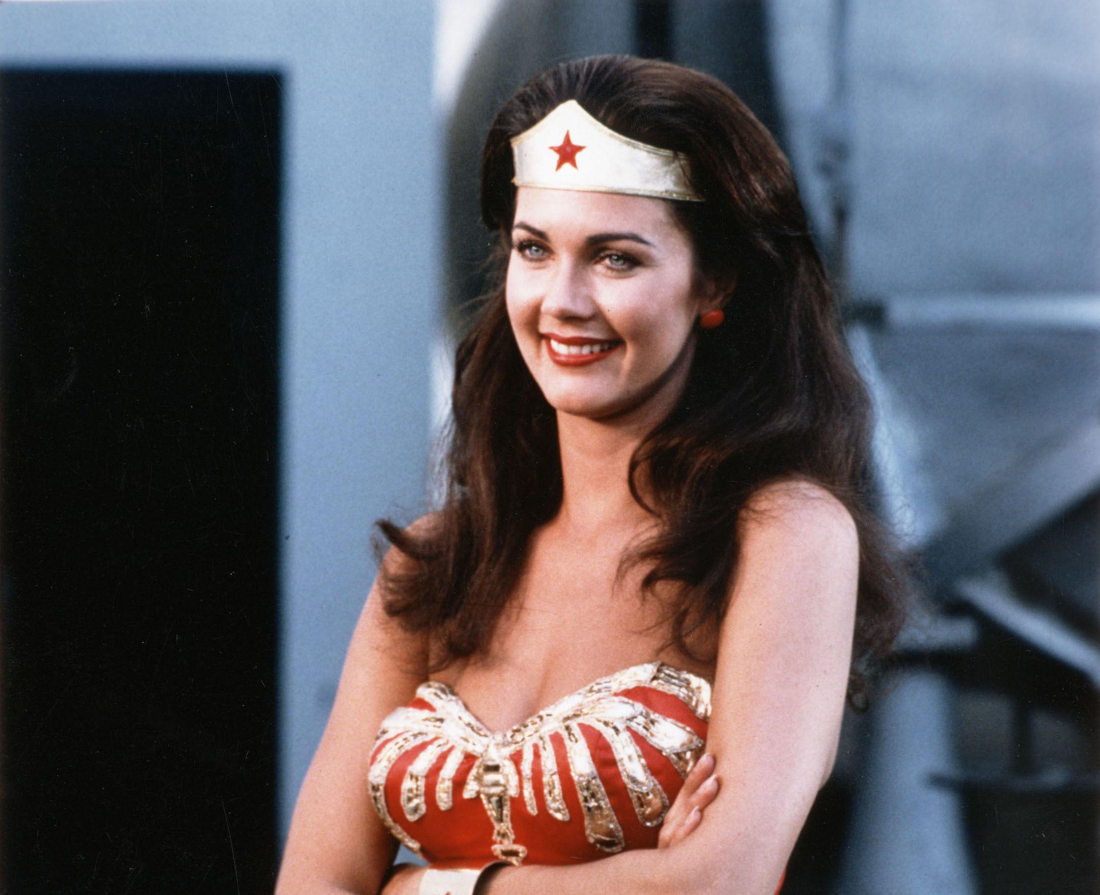 Wonder Woman 1984's Lynda Carter Cameo, Explained