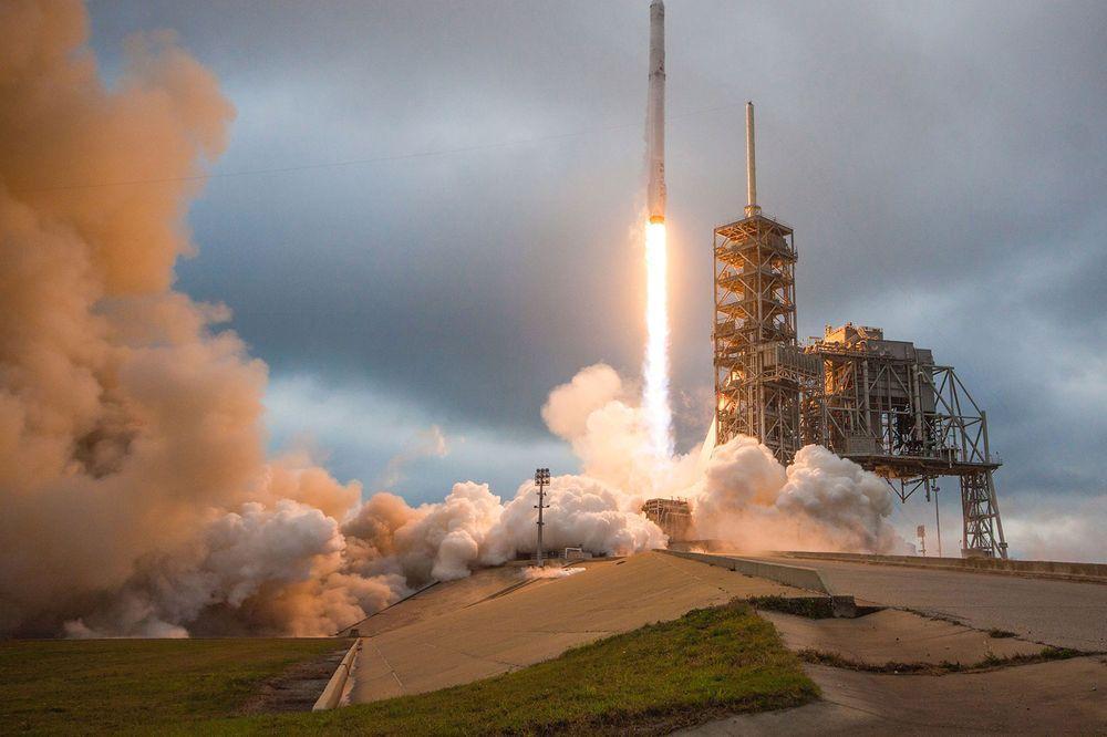 Elon Musk Will Let Anyone Travel Around The World In Half An Hour Using Rockets The Independent The Independent