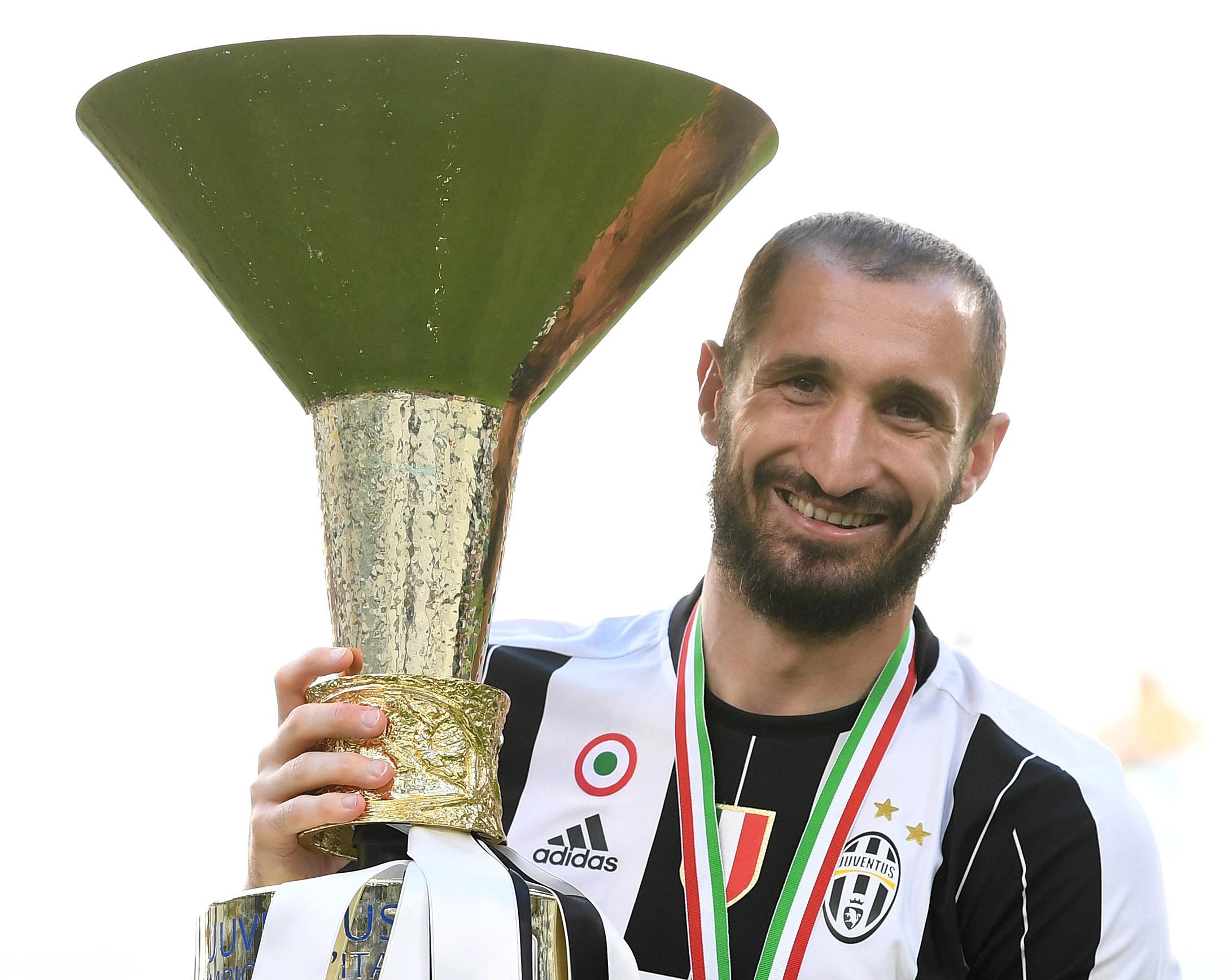 Chiellini contacted them directly