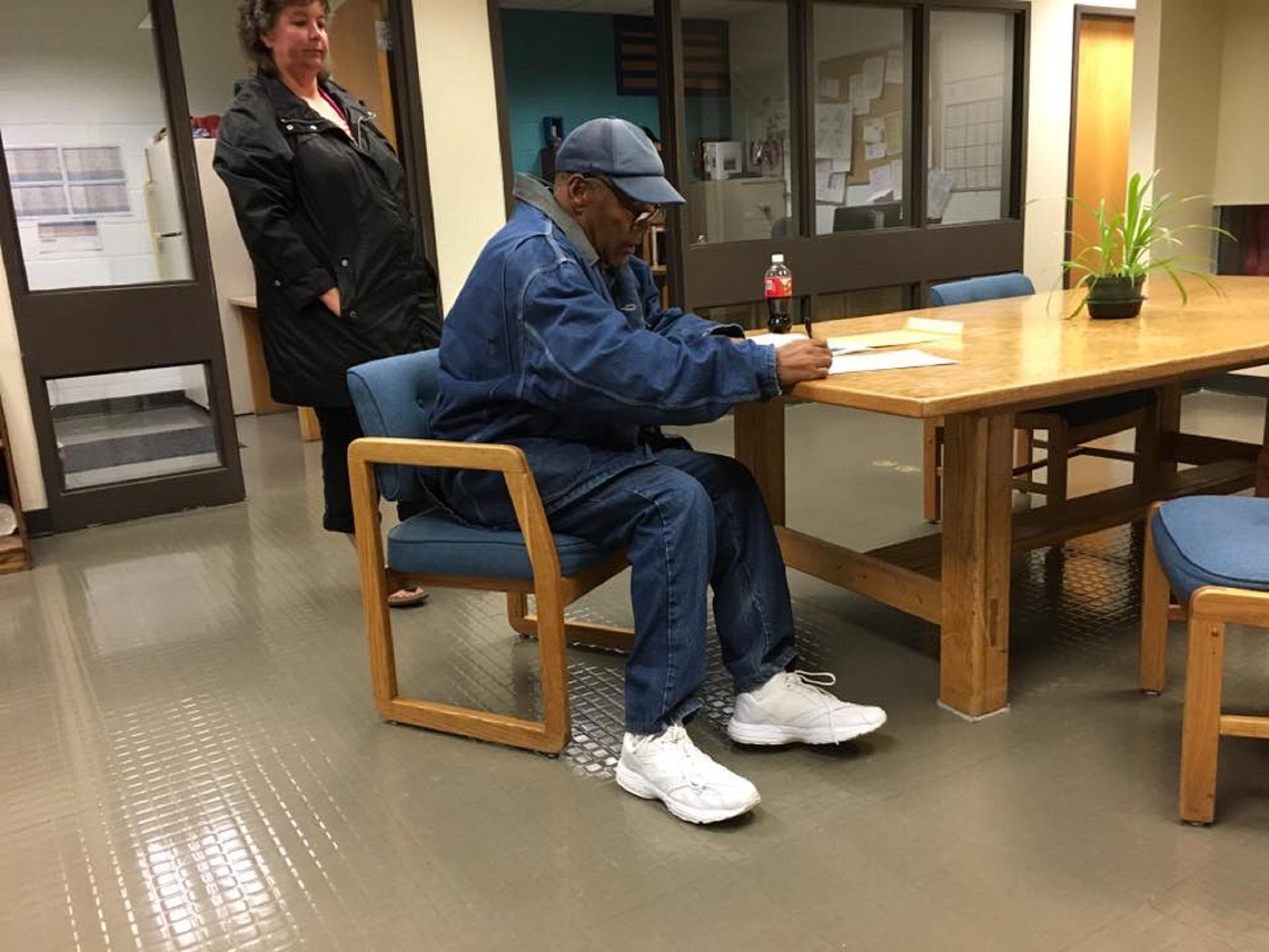 OJ Simpson is released from Lovelock Correctional Centre, Nevada