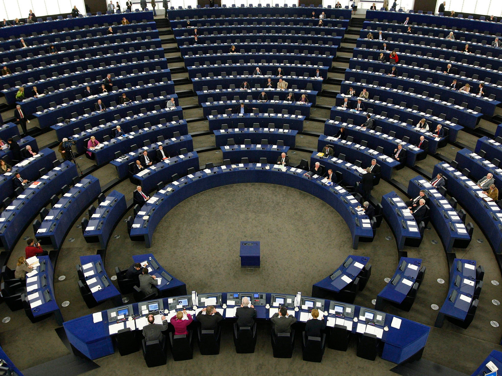 MEPs overwhelmingly backed the motion ahead of a summit