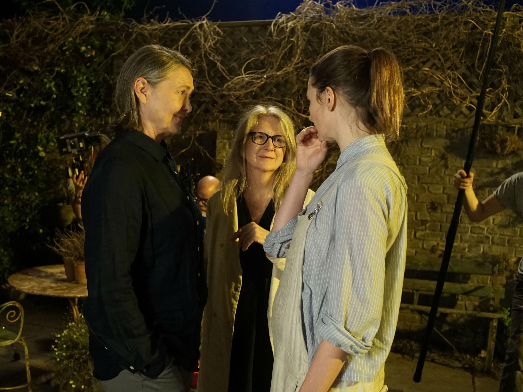 
Cherry Jones (left) and Mortimer (right) with Potter on set of ‘The Party’ 