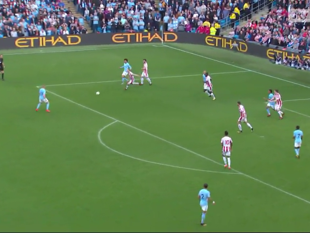 Figure 3 - The ball reaches De Bruyne on the edge of the area