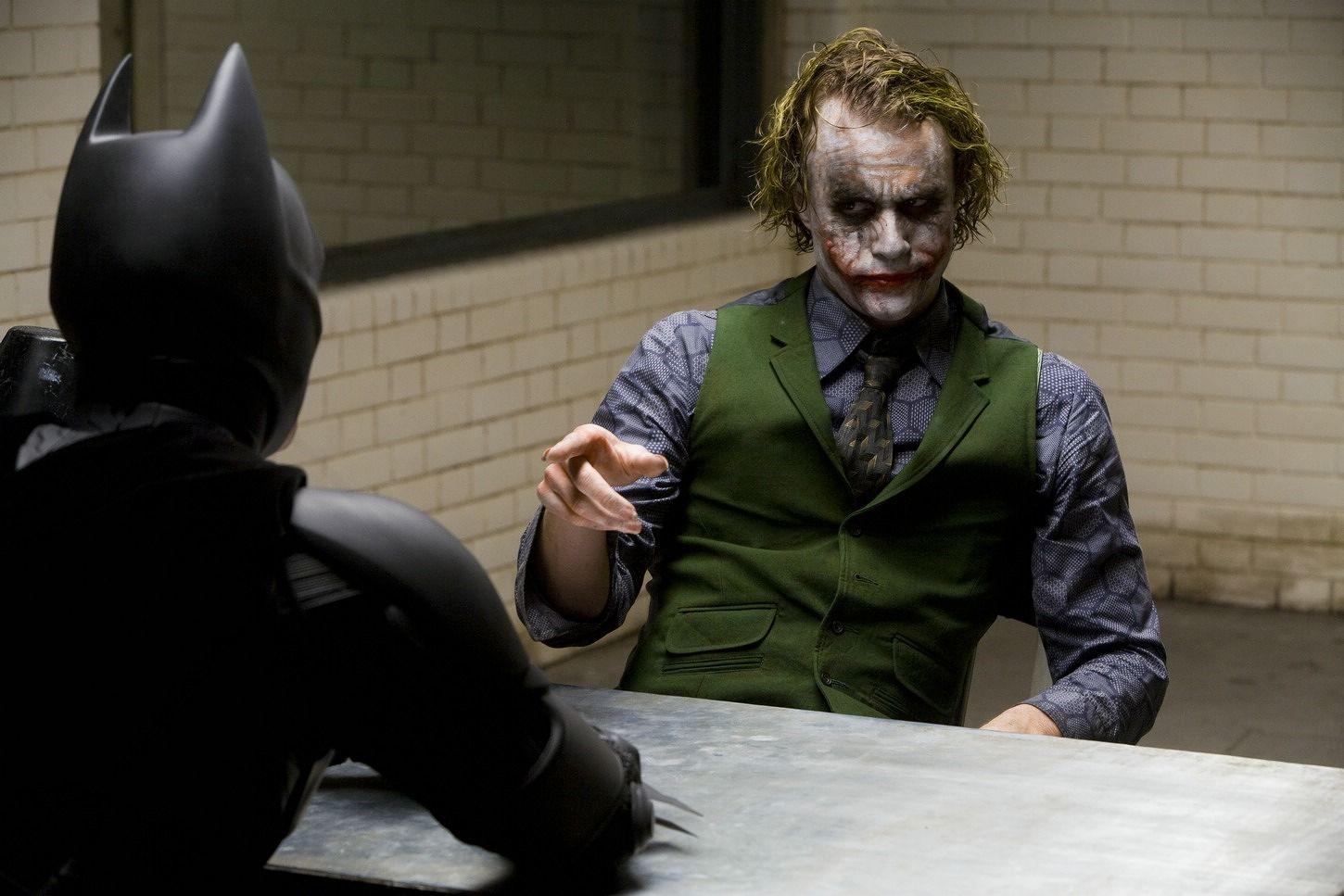 The Dark Knight Star Heath Ledgers Most Brutal Joker Scene Was Real The Independent 