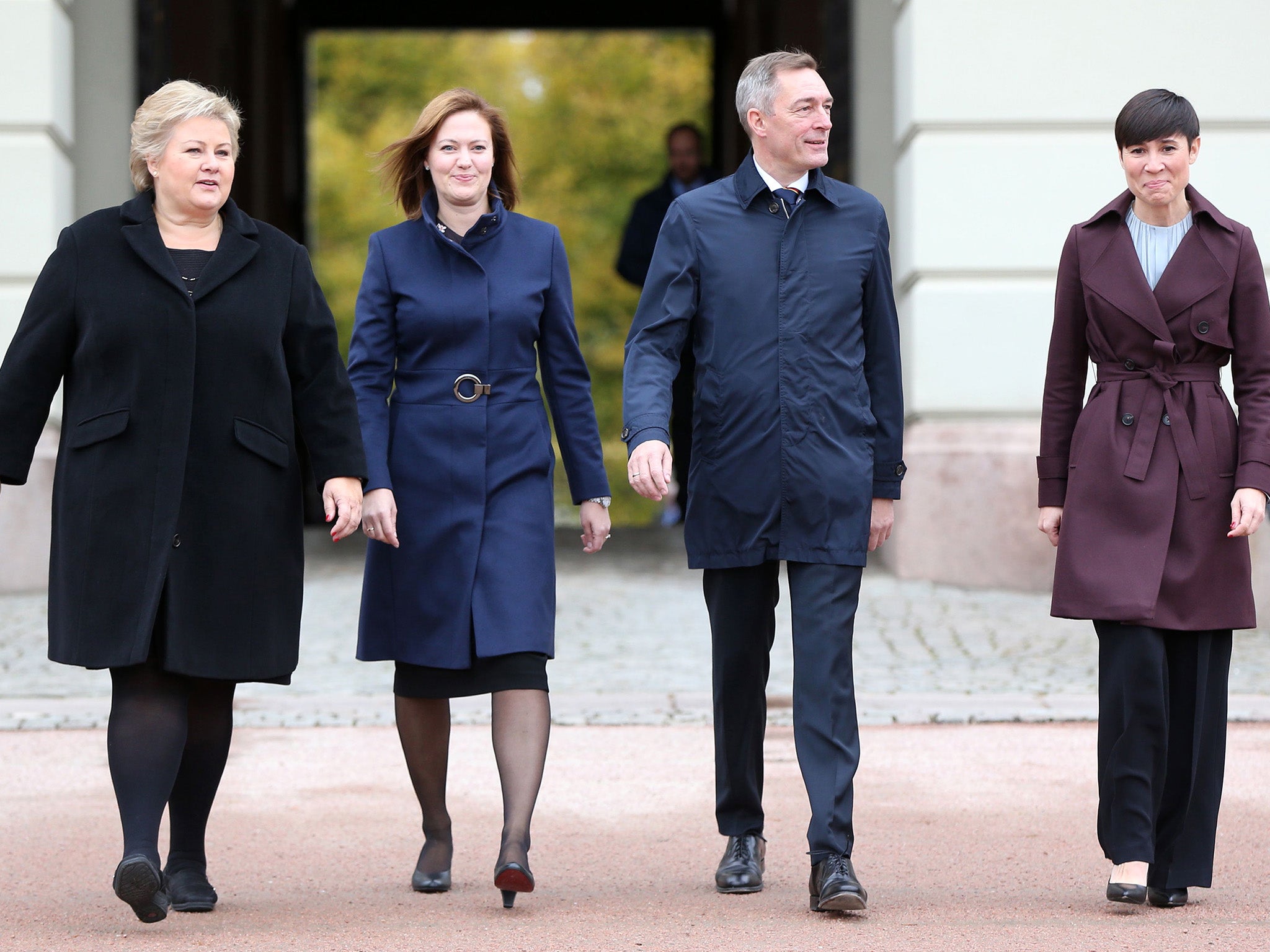 Now women. Женщины политики в Норвегии. Женщины в правительстве Норвегии. Women Ministers. New Norways Minister of Defence.