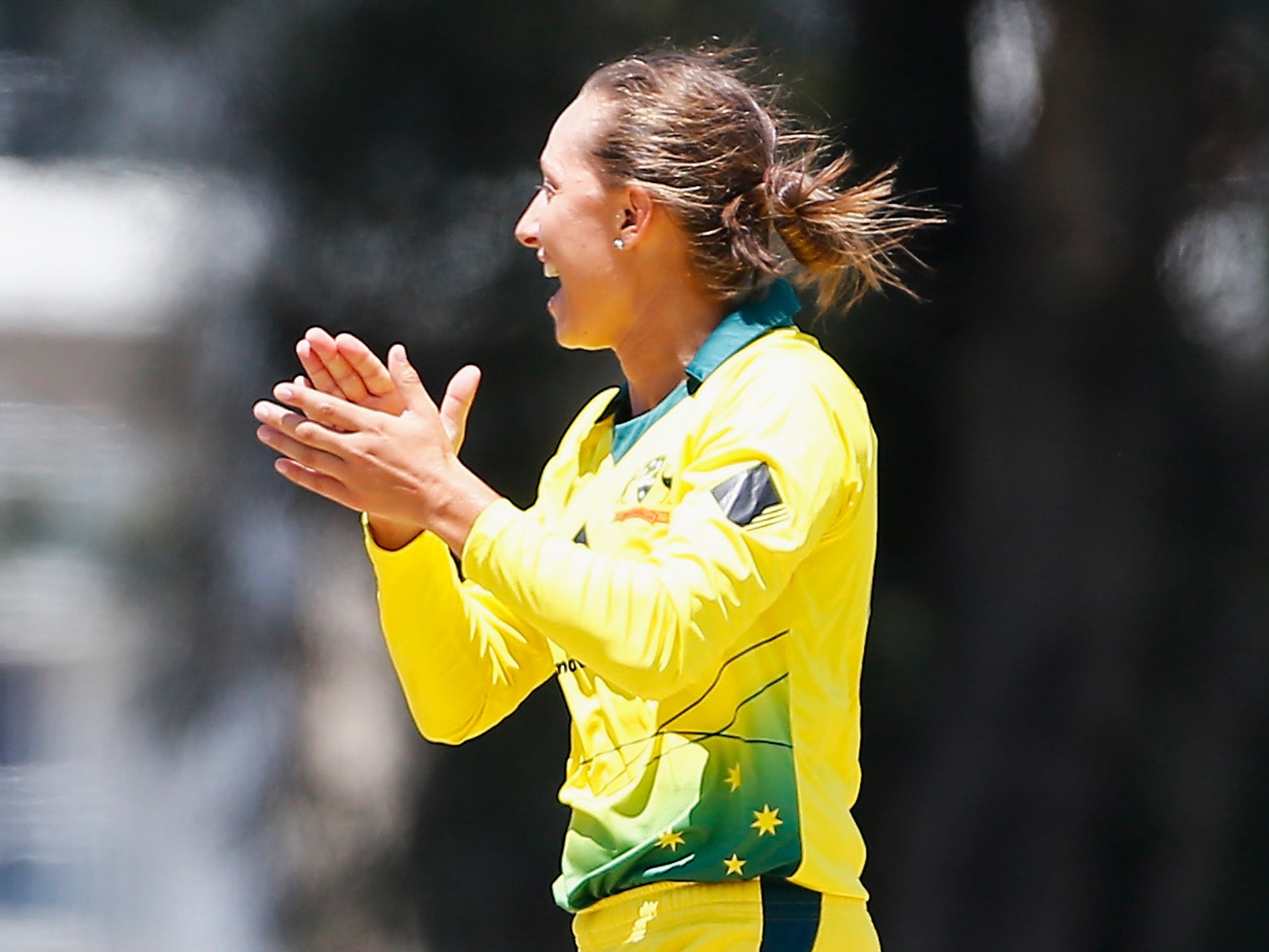 Ashleigh Gardner starred with three for 47 before hitting 27 off 18 balls