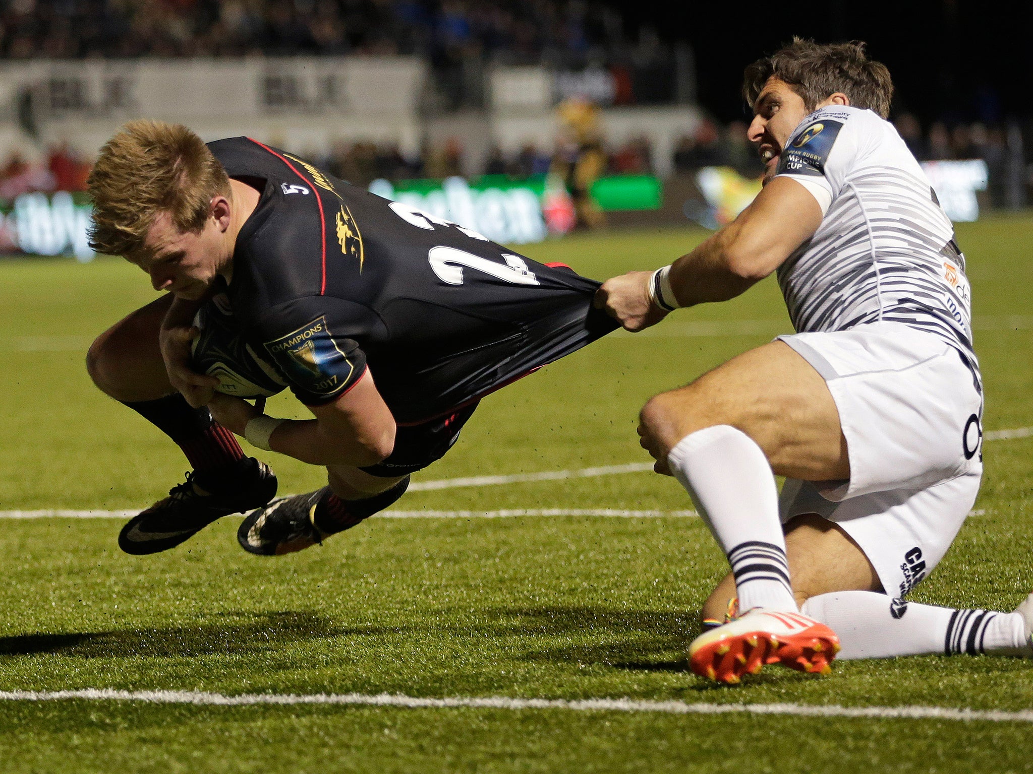 Tompkins scored the fifth and final try to secure Saracens victory