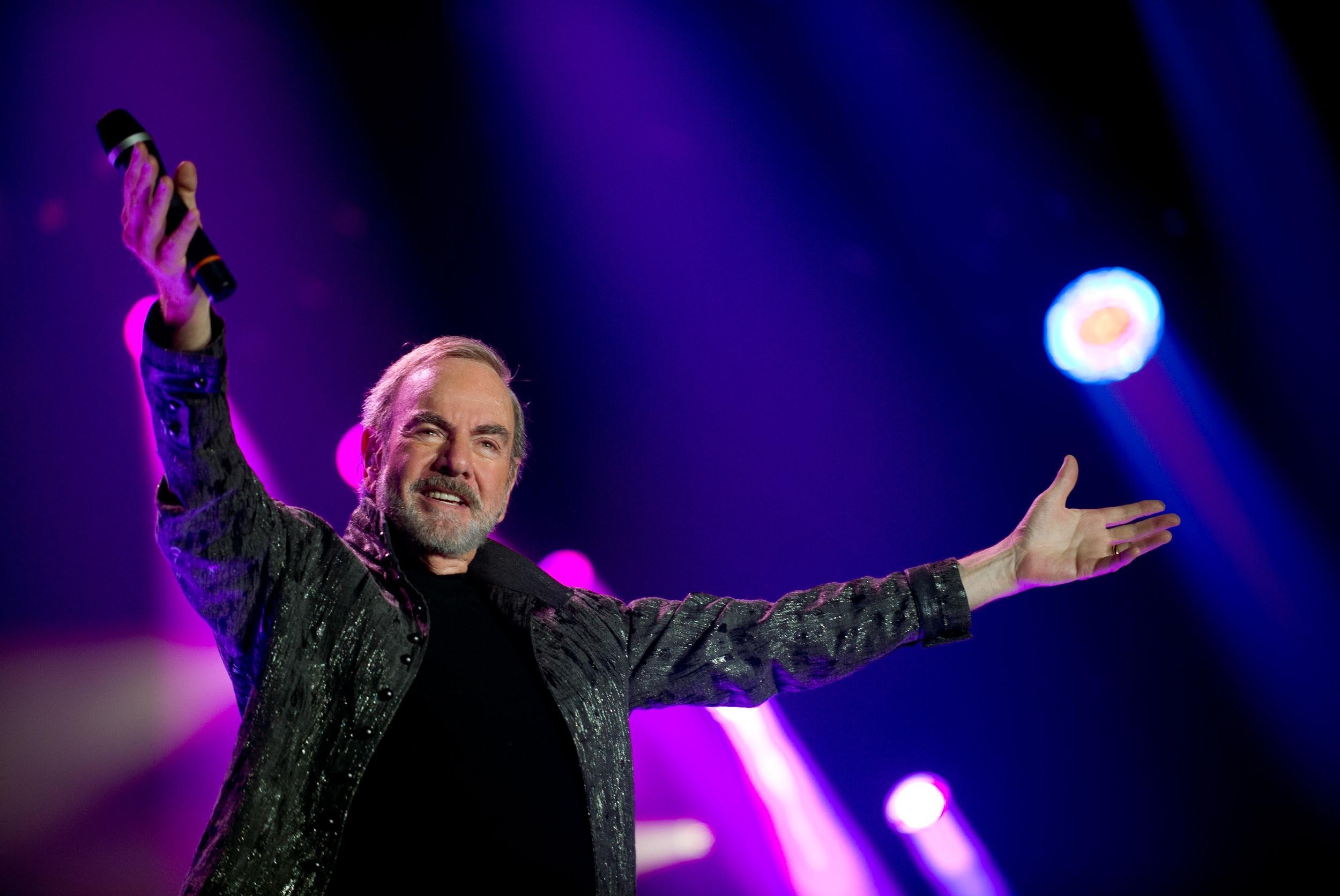 Neil Diamond health latest: Singer diagnosed with Parkinson's