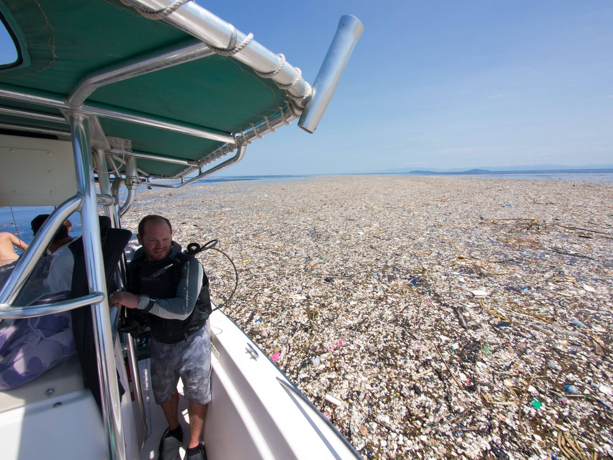 Resultat d'imatges de waste island in ocean atlantic