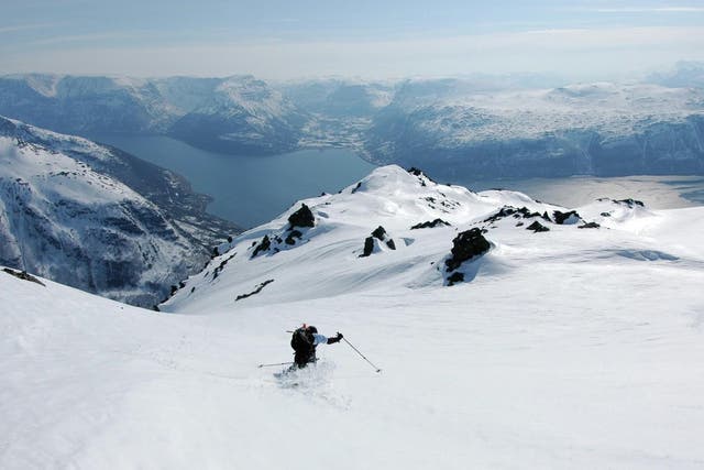 Sail & Ski is just one of the adventurous activities you can try in Lyngenfjord