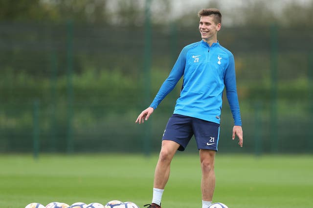 Juan Foyth in training for Tottenham