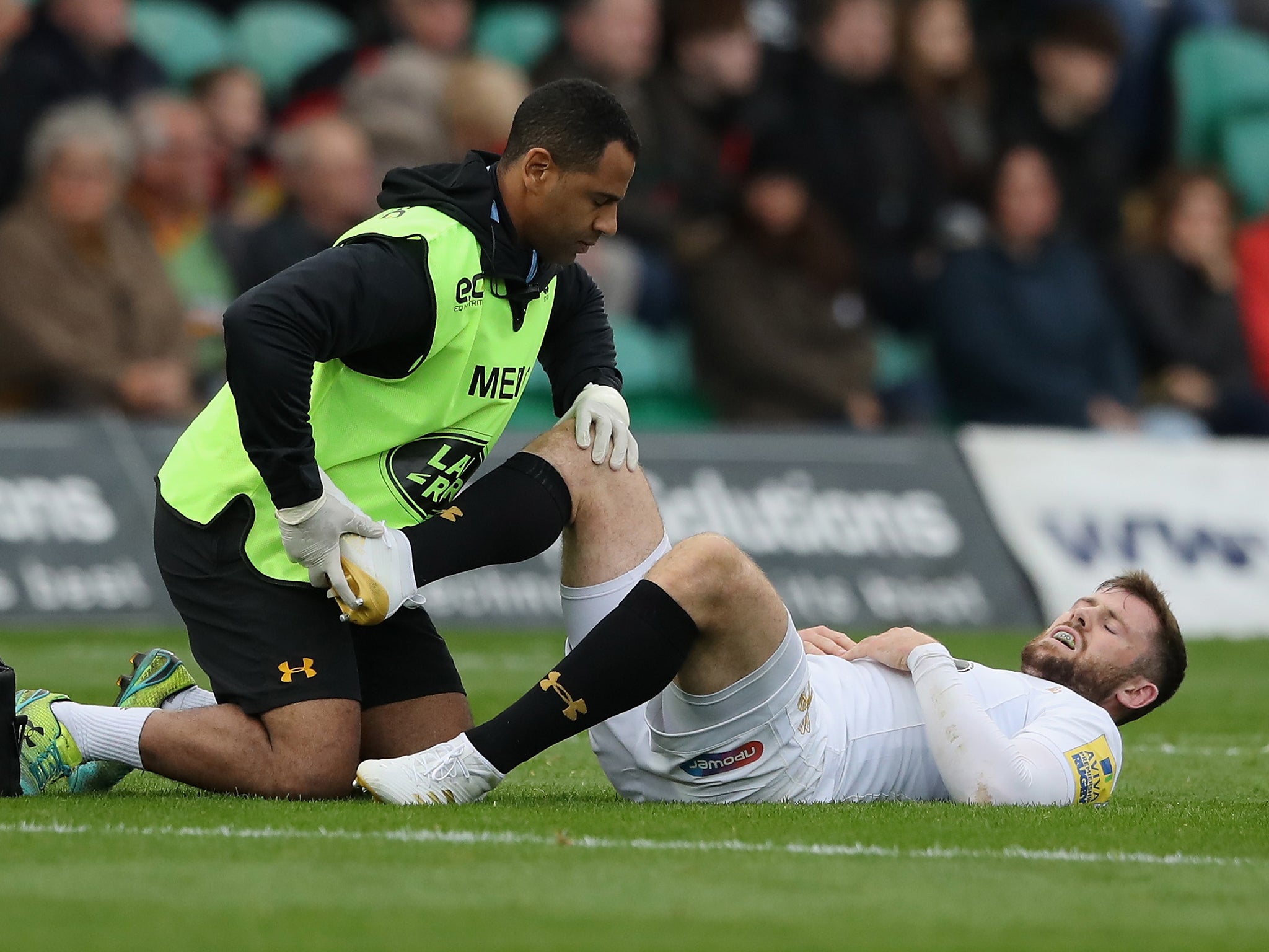 Elliot Daly suffered a knee injury and did not return for the second half