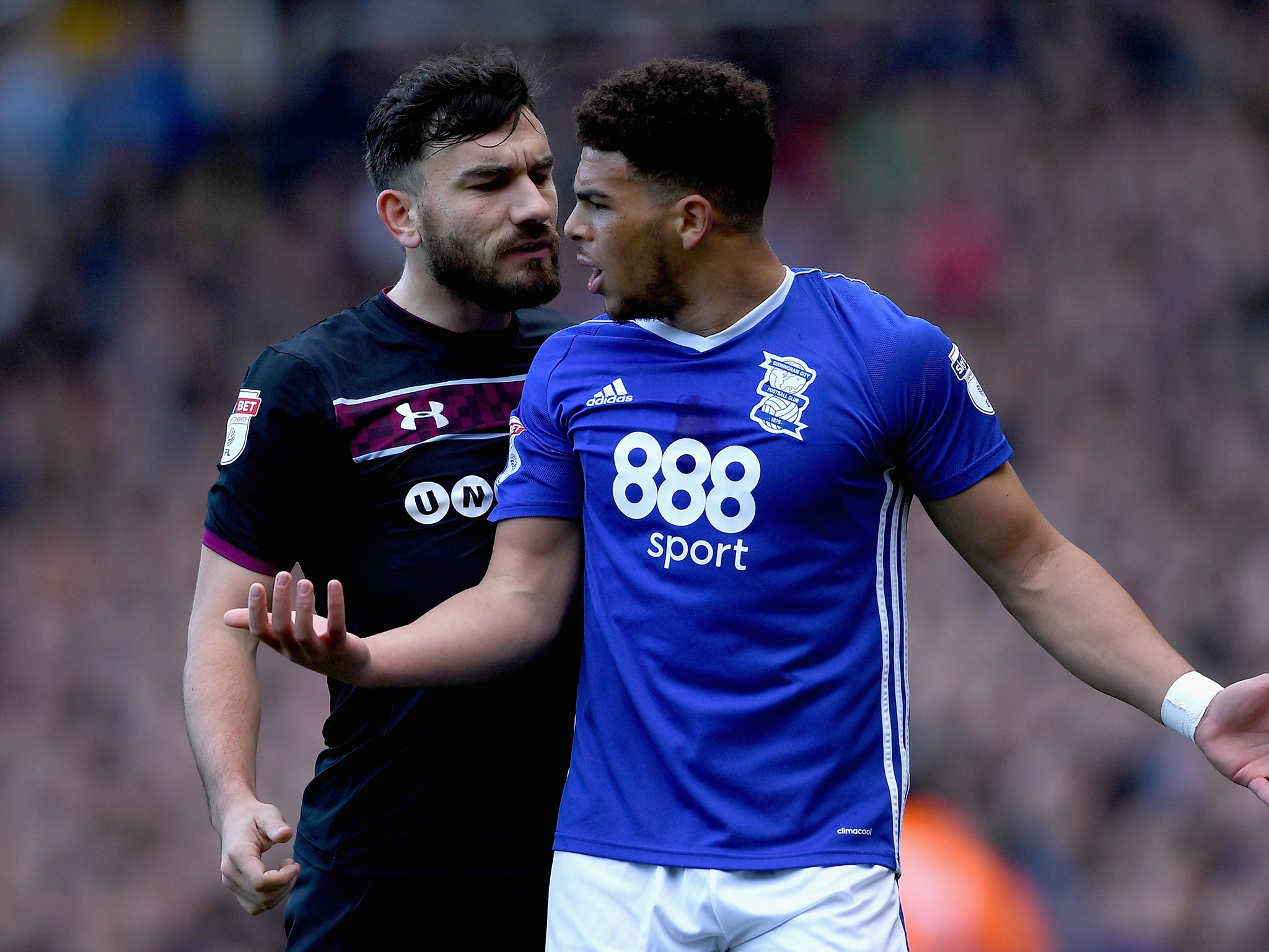 Robert Snodgrass clashes with Che Adams