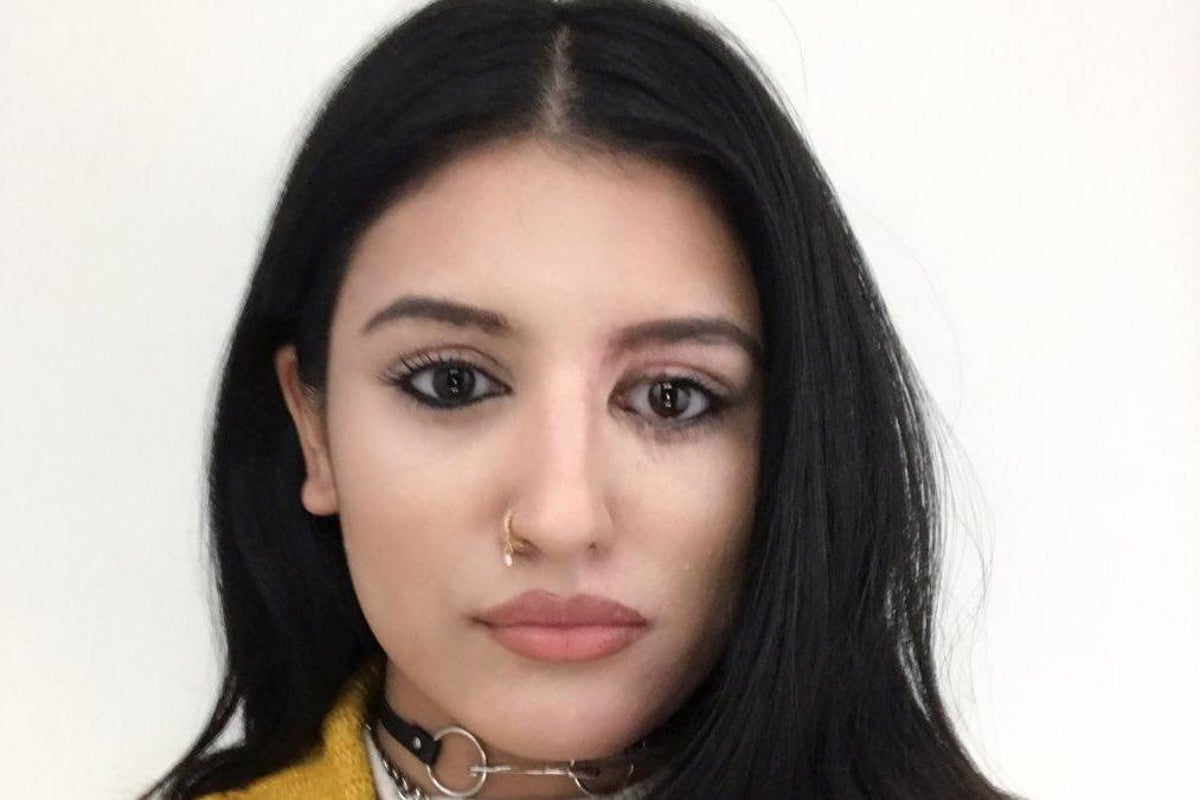 East London acid attack victim Resham Khan shares powerful photo of ...