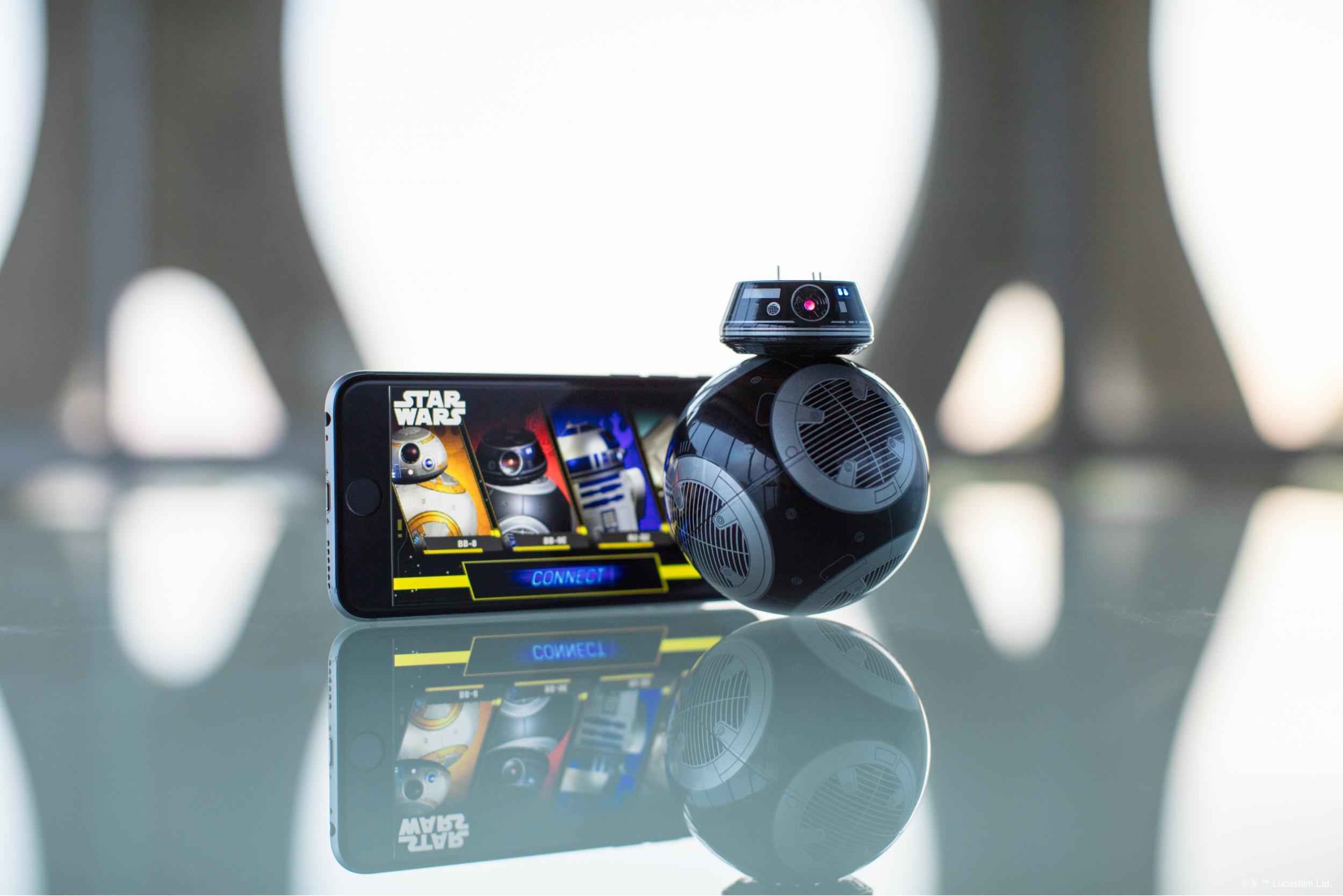 Sphero's BB-9E and accompanying app